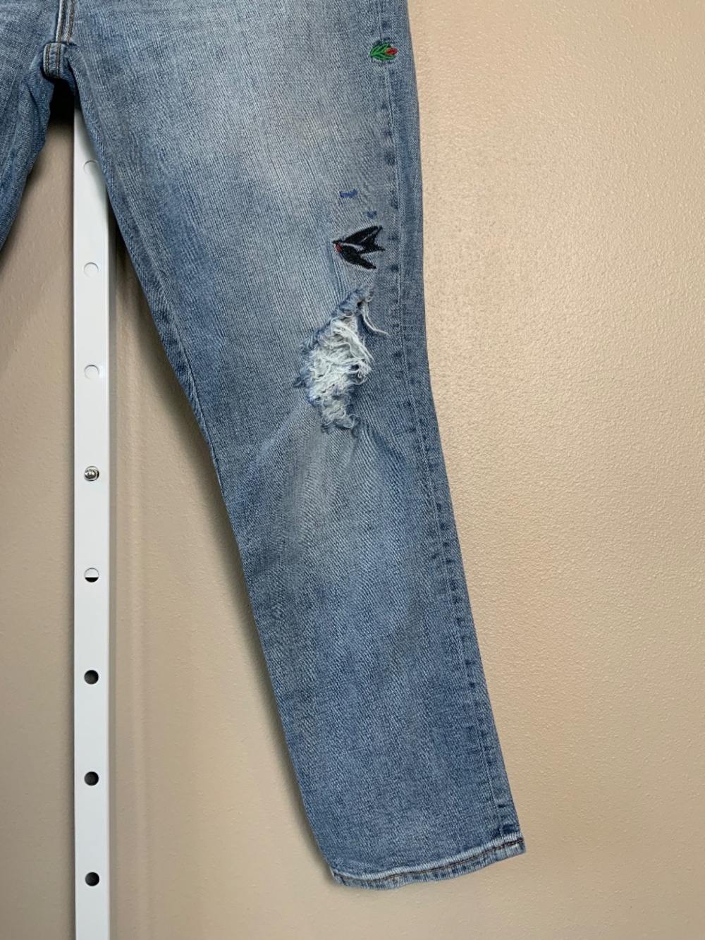 GAP AUTHENTIC 1969 Embroidered Best Girlfriend Jeans - Picture 10 of 16